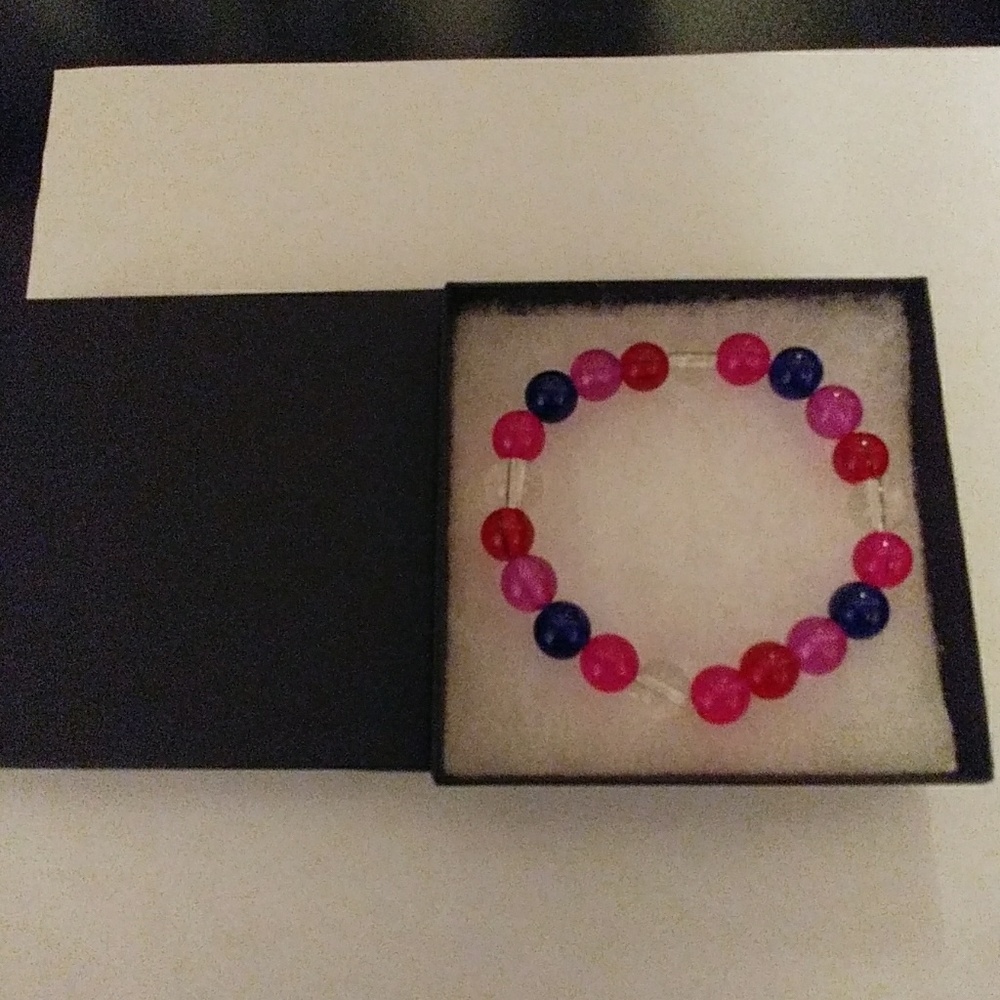 🔥CLEARANCE! Rainbow Crystal Bracelet - Picture 6 of 8